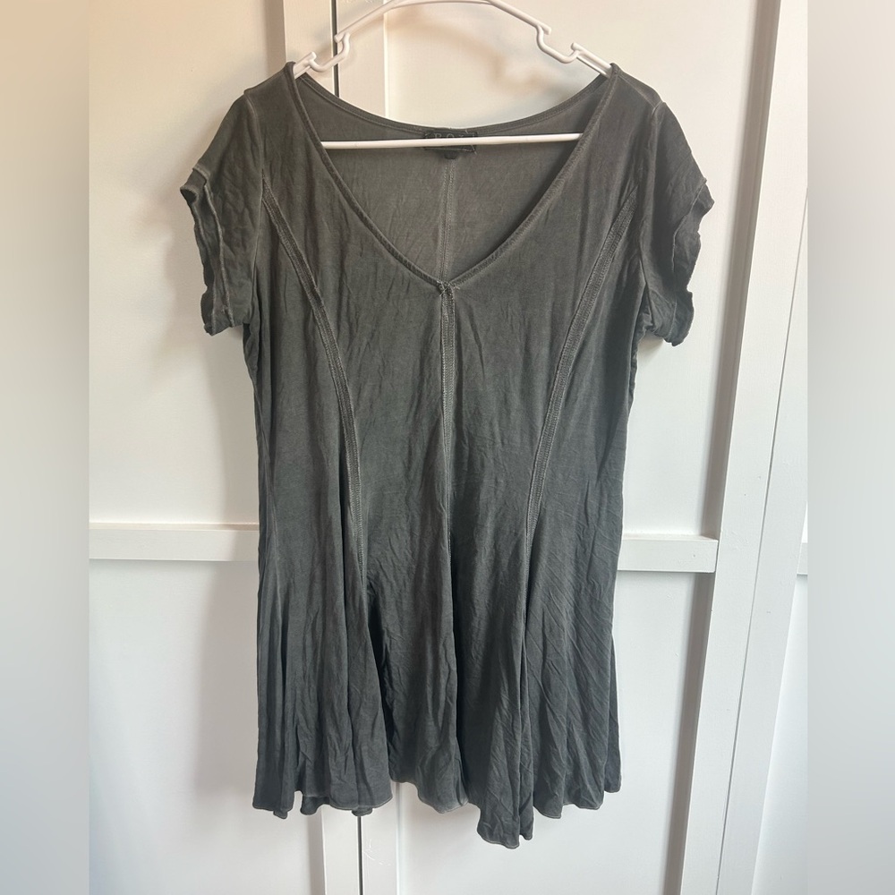 POL Gray Tunic Length Tee - Picture 1 of 3
